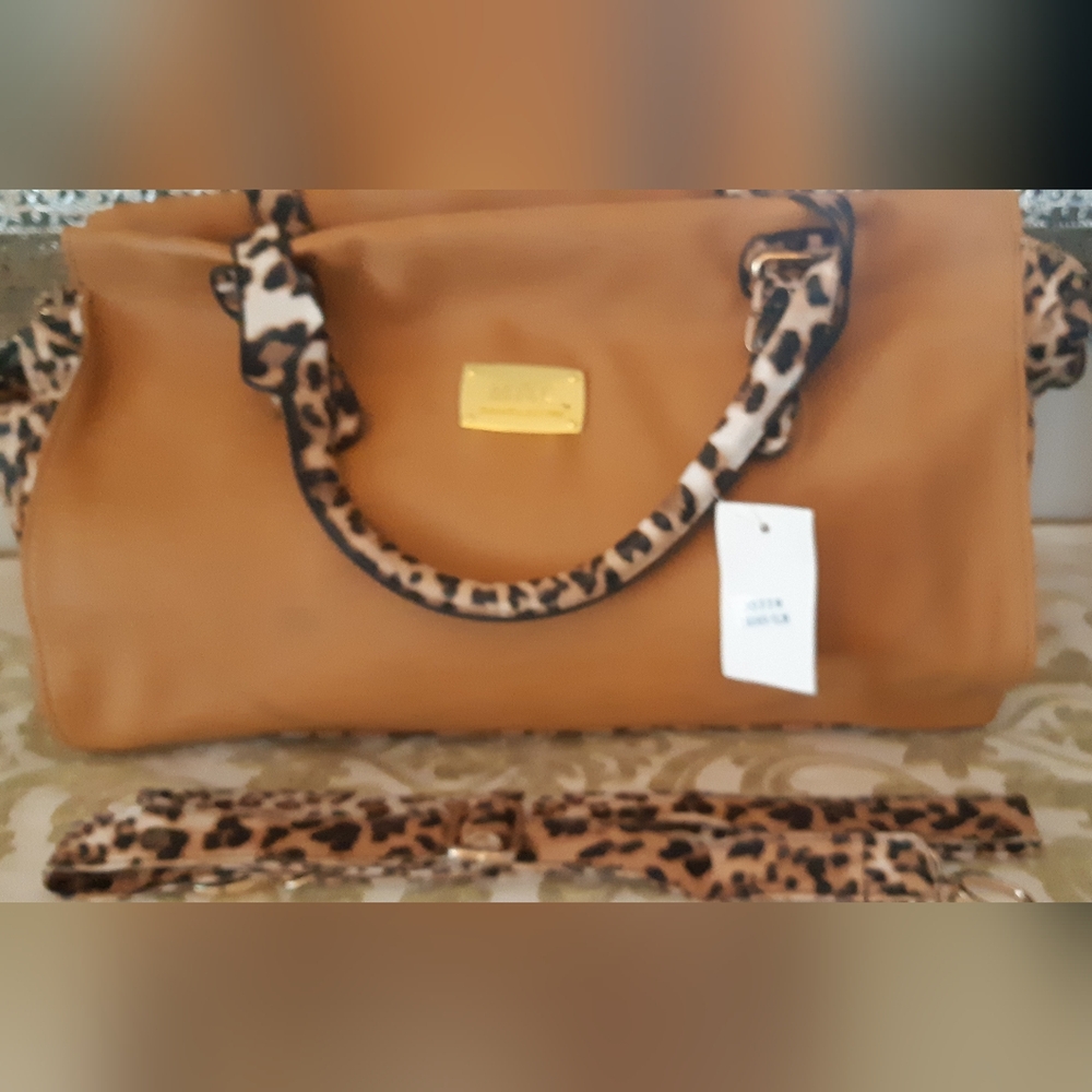 New (Flawed) Elegant Orange Shoulder Bag with Leopard Details